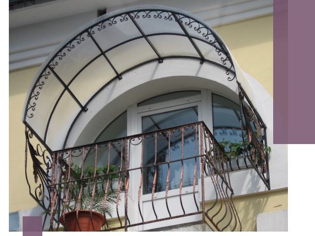 Козырьки над балконом в Кумертау — изготовление и монтаж